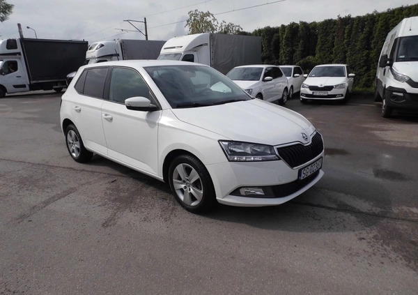 Skoda Fabia cena 37000 przebieg: 183600, rok produkcji 2020 z Mrocza małe 137